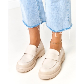 Mocasinas beige hechas de seraphina ecológica 4