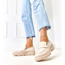 Mocasinas beige hechas de seraphina ecológica 1