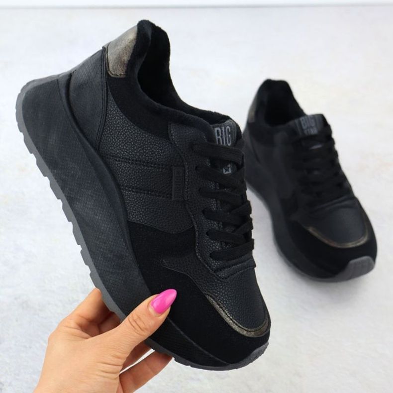 Zapatos en la plataforma Big Star en SS274007 INT2170 negro 1