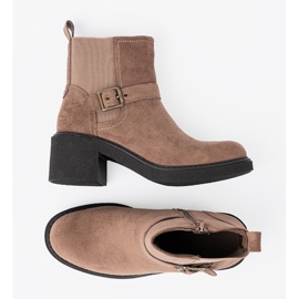 Shelvt Botas beige elegantes en un talón estable 5