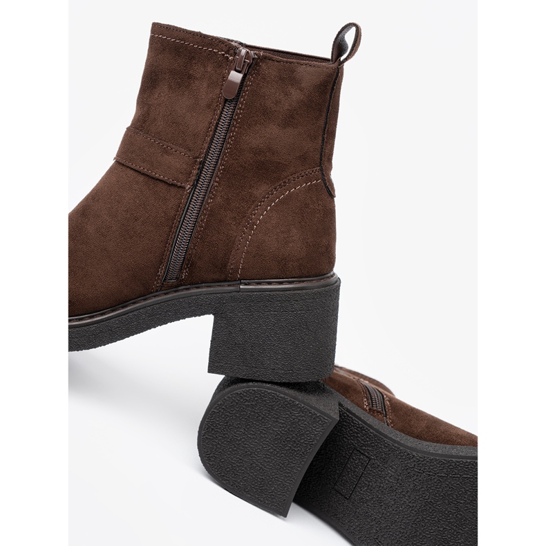 Shelvt Botas marrones elegantes en un tacón estable marrón 1 Shelvt Botas marrones elegantes en un tacón estable marrón 1