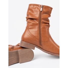 Shelvt COMENTE BOTAS DE CARAMELO CON RUFFLES 1