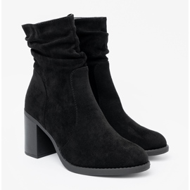 Shelvt Elegantes botas negras en un pilar con una parte superior arrugada negro 3