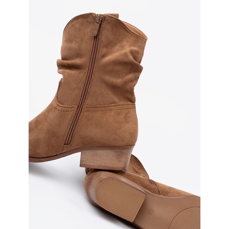Shelvt Botas de mujer marrones con un corte clásico marrón 1 Shelvt Botas de mujer marrones con un corte clásico marrón 1