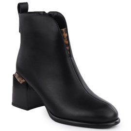 Botas de cuero en la publicación decorativa Black Vinceza 66811a negro 1