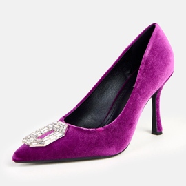 Bombas moradas sobre un tacón alto con circones Eleda violeta 6