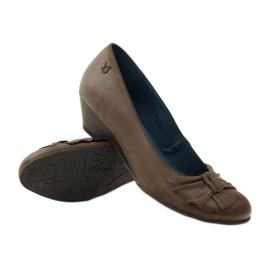 Zapatos de salón de mujer con lazo Caprice 22307 marrón multicolor 3