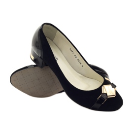 Zapatos de salón negros con decoración Neścior dorada amarillo 3