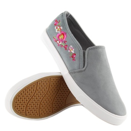 Gris G1205-9 Zapatillas slip-on grises con delicados bordados 6