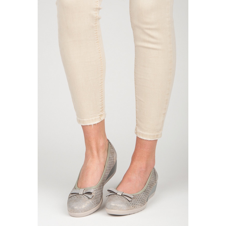 Vinceza Bailarina con lazo gris 1