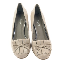 Edeo Zapatos De Salón En Barra Lacados 3224 Beige 4