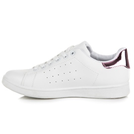Zapatillas blancas con corazón. blanco violeta 6