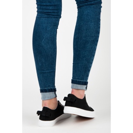 Zapatillas negras con lazo negro 2