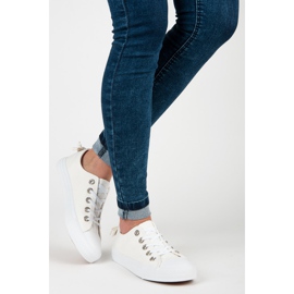 Deportivas blancas con lazo blanco 2