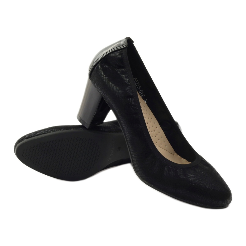 Sergio Leone Bombas en un poste 233 negro 3