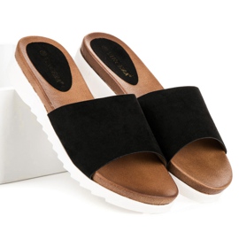 Babuchas vinceza ante negro 6