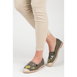 Bestelle Alpargatas primavera con parches verde 2