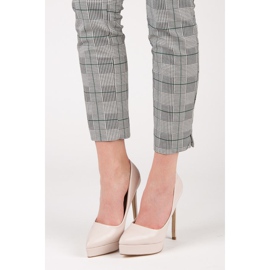 Small Swan Tacones lacados en la plataforma marrón 1 Small Swan Tacones lacados en la plataforma marrón 1