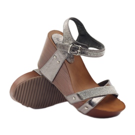 M.Daszyński Sandalias cuña Daszyński con circonitas gris 3