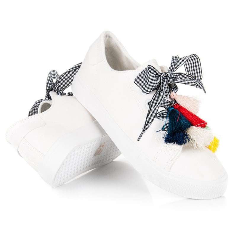 Ideal Shoes Deportivas blancas con flecos blanco 2 Ideal Shoes Deportivas blancas con flecos blanco 2