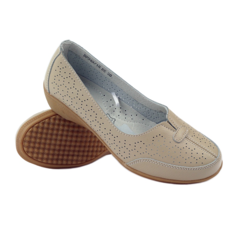 Zapatos mujer perforados Vinceza beige 3