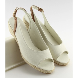Alpargatas beige beige sobre cuña baja 6