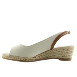 Alpargatas beige beige sobre cuña baja 1