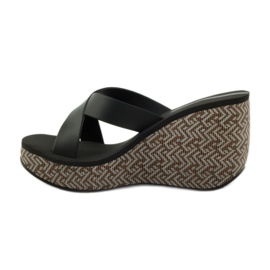 Chanclas mujer cuña Ipanema 82288 negro marrón 2