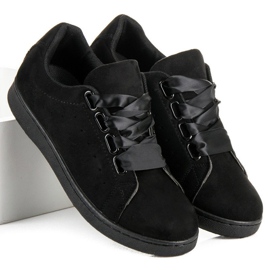 Deportivas de ante con lazo negro 1