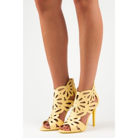 Vices Elegantes sandalias con vicios en la parte superior amarillo 1 Vices Elegantes sandalias con vicios en la parte superior amarillo 1