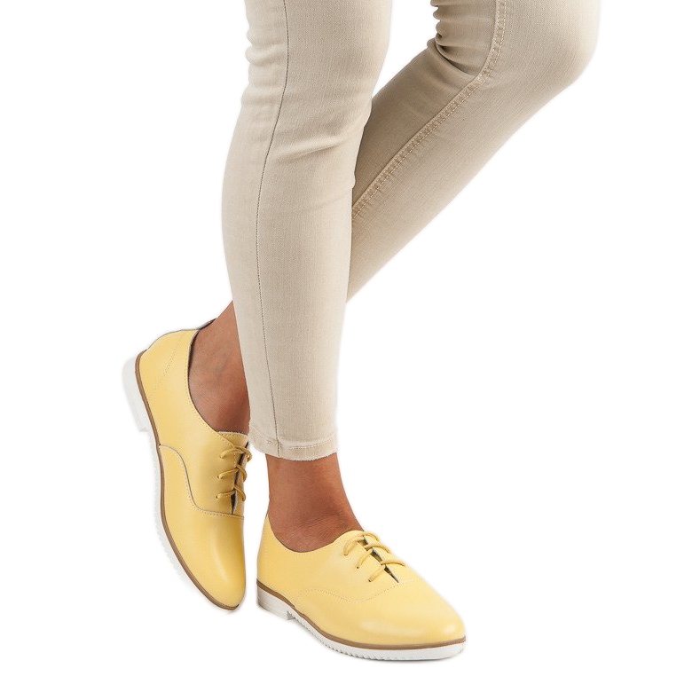 Zapato mazaro piel amarillo 1