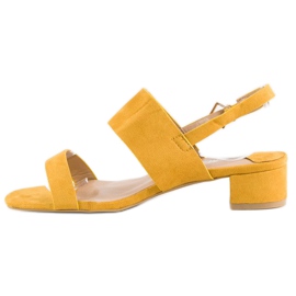 Fama Sandalias de tacón bajo amarillo 2