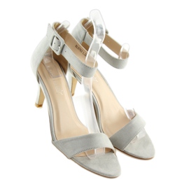 Sandalias de tacón bajo gris BL0763 1