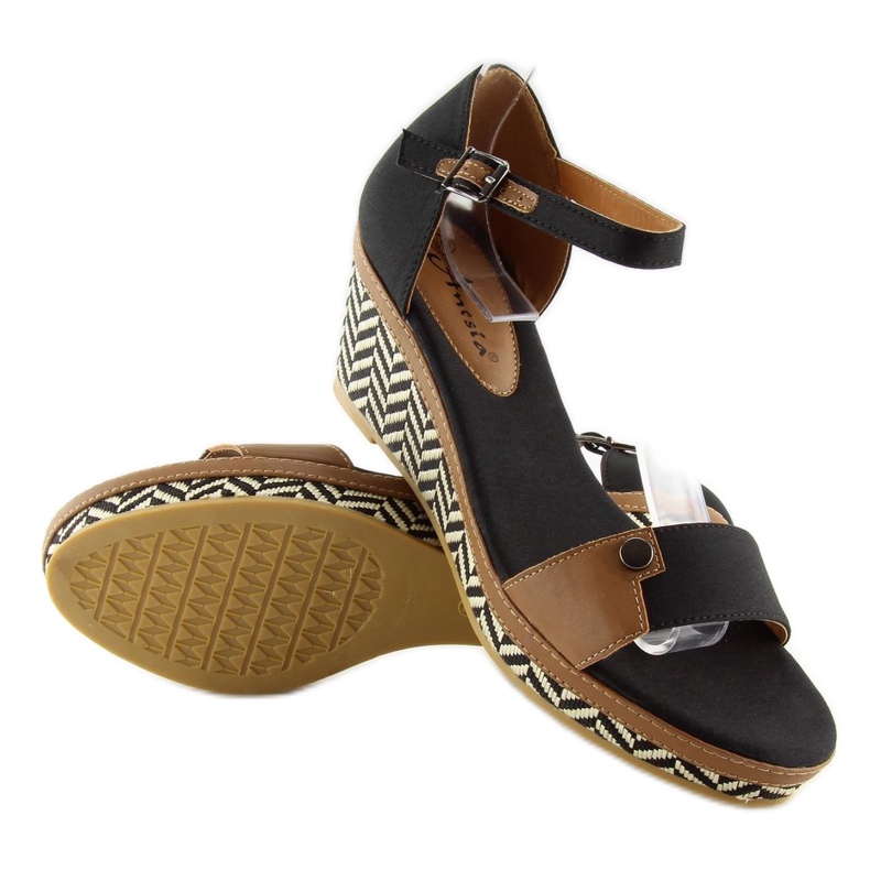 Sandalias negras con cuñas J7731-8 negro 2