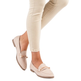 Zapatos beige con perlas 5