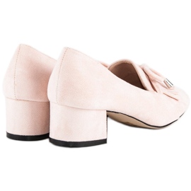 Mocasines en el poste rosado 2