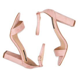 Sandalias de gamuza en un post rosado 7