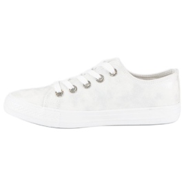 Zapatillas de deporte de moda con un enlace. blanco 6