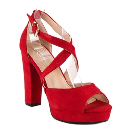 Sandalias en un poste alto rojo 1 Sandalias en un poste alto rojo 1