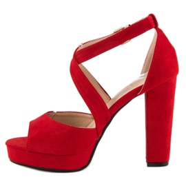 Sandalias en un poste alto rojo 2 Sandalias en un poste alto rojo 2