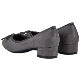 Bombas con tacones bajos gris 2