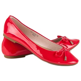 Ideal Shoes Bailarinas lacadas en rojo 2
