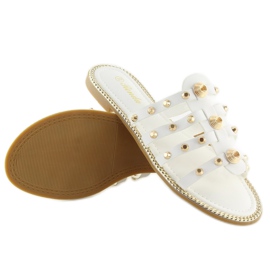 Babuchas blancas con tachuelas 99-41 Blanco 1