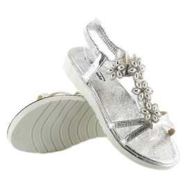Sandalias cómodas con flores, plata 127-58 Plata gris 2 Sandalias cómodas con flores, plata 127-58 Plata gris 2