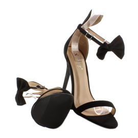 Sandalias en un pasador con orejas ZJ-15P Negro 3