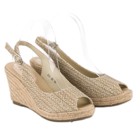 Alpargatas cuña beige 1