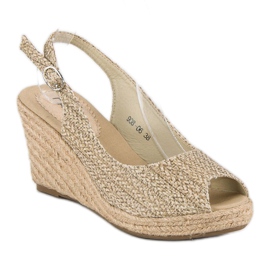 Alpargatas cuña beige 3