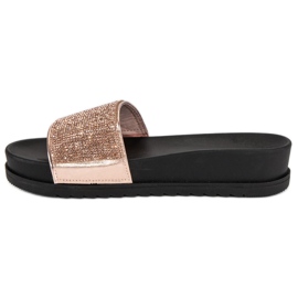 Zapatillas rosas con estilo rosado 1