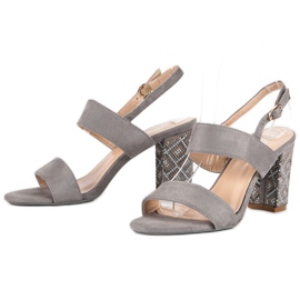 Sandalias con estilo con perlas gris 4