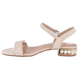 Nio Nio Sandalias beige con perlas 3